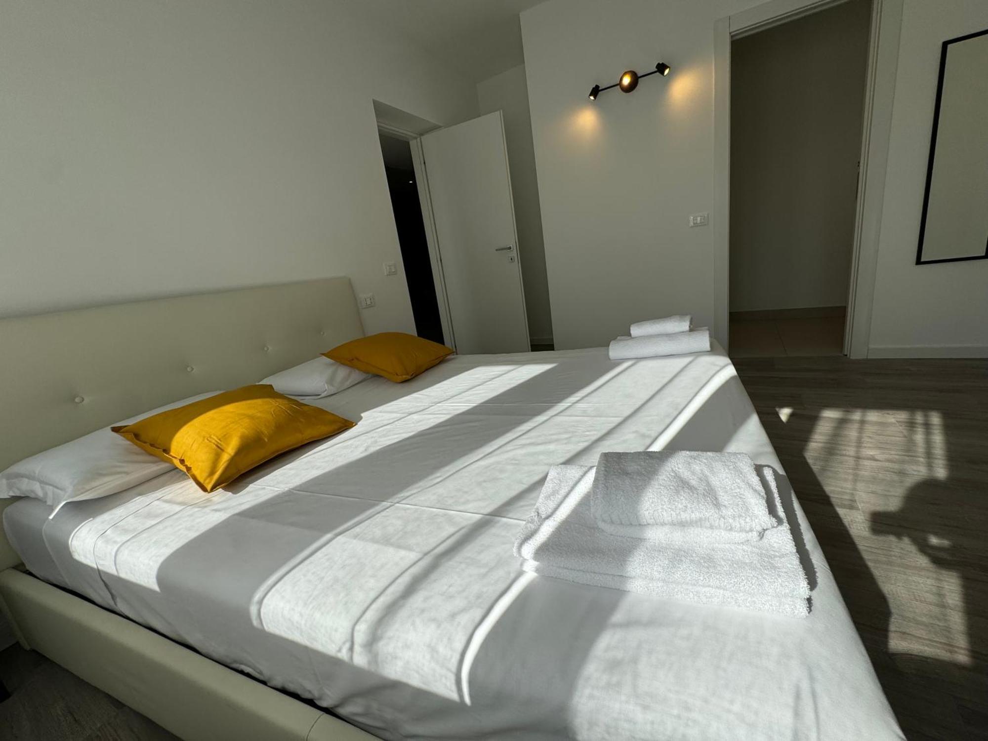 Feel - Casa Centrale แบร์กาโม ภายนอก รูปภาพ